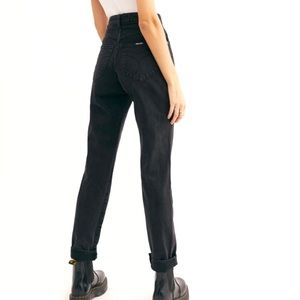 Rollas • Original High Rise Straight Jeans in Washed Black Size 28/6